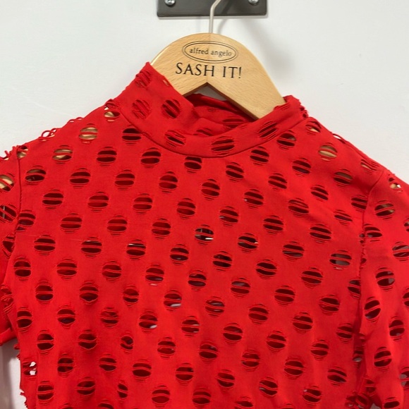 Red Textured Two-Piece Set - Picture 8 of 12